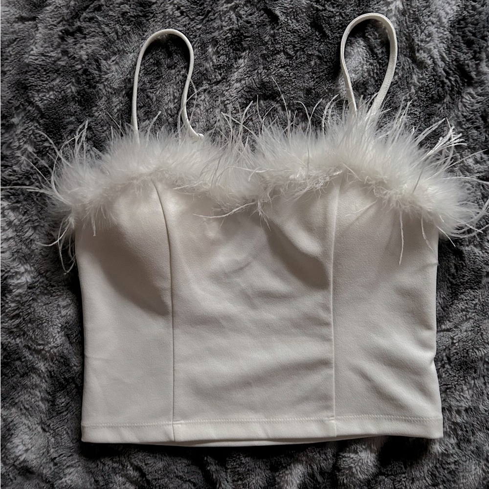 This is a thirty thirty crop top size Medium with no tag but never worn.